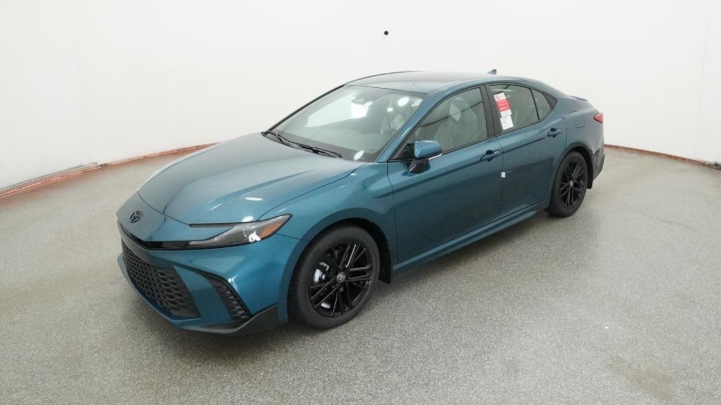 Used 2025 Toyota Camry SE Sedan