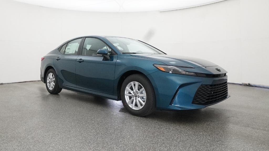 2026 Toyota Camry LE photo 7