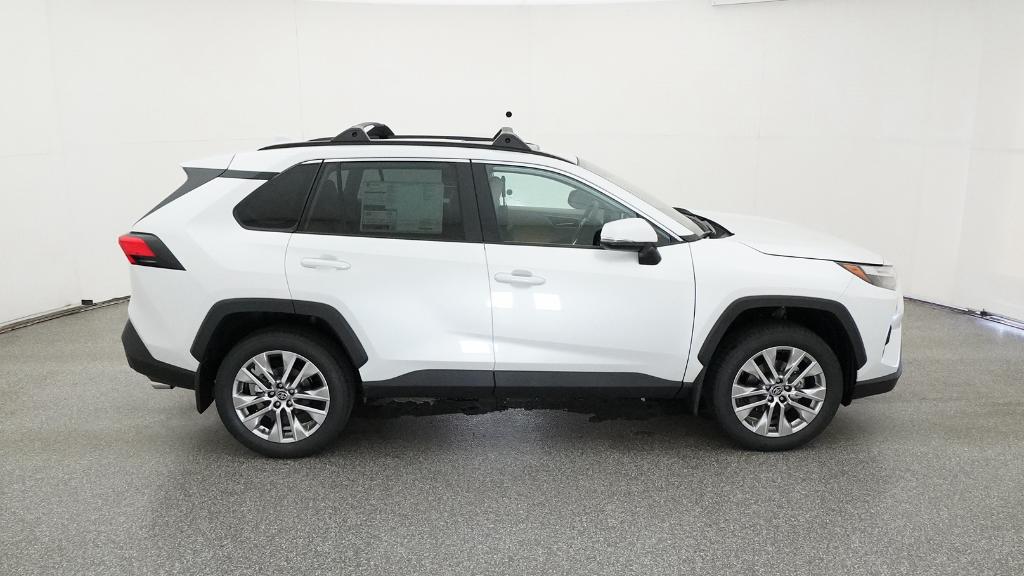2025 Toyota RAV4 XLE Premium photo 3