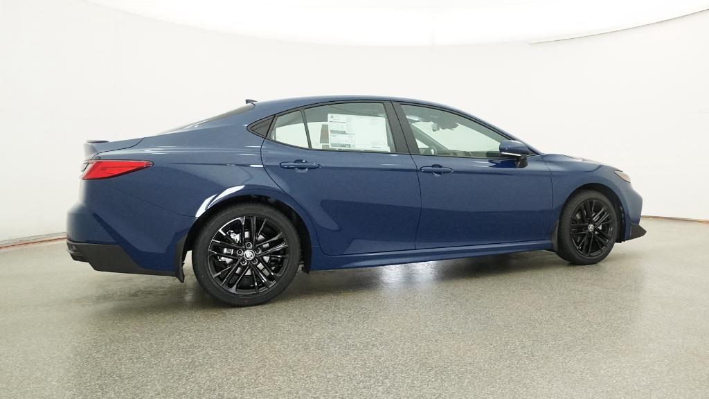 2025 Toyota Camry SE photo 4