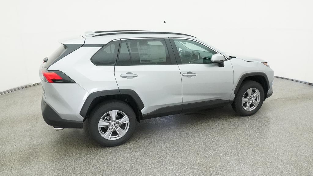 2025 Toyota RAV4 XLE photo 34
