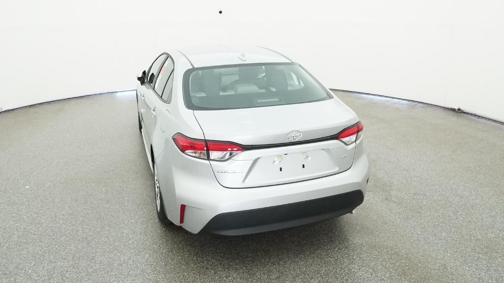 2025 Toyota Corolla LE photo 32
