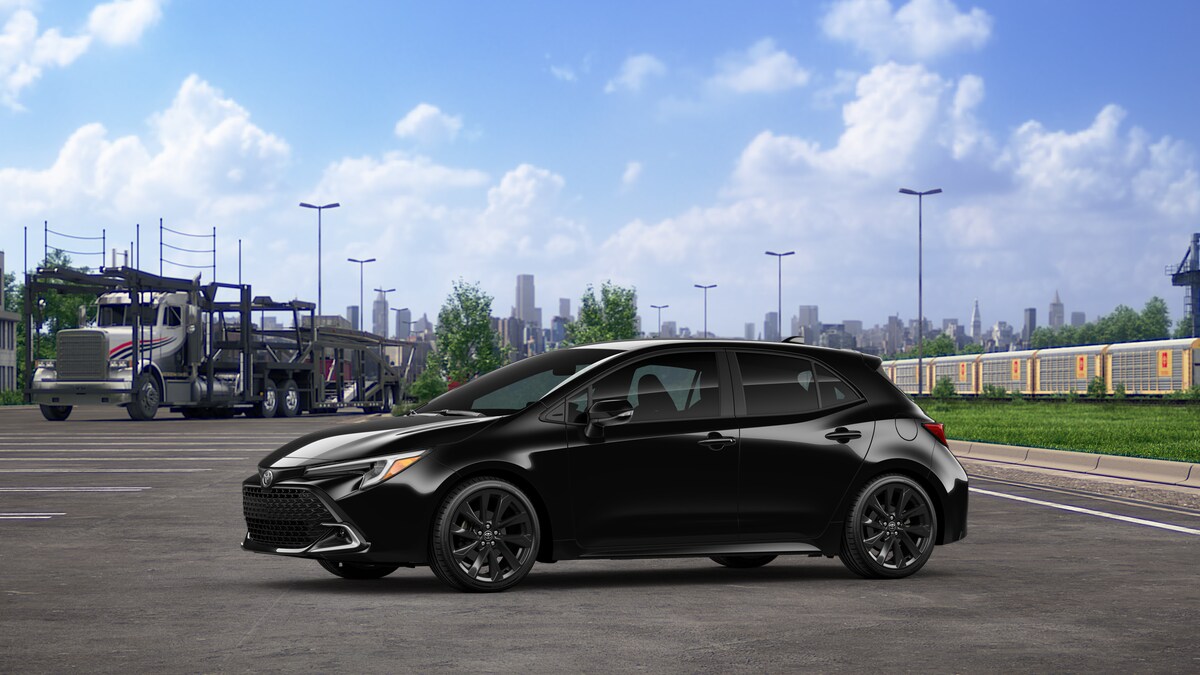 2025 Toyota Corolla XSE photo 3