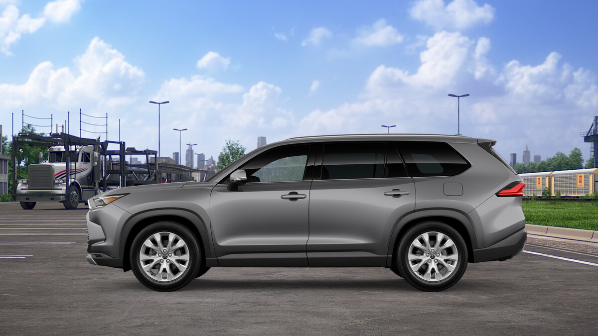 2026 Toyota Highlander Limited Hybrid photo 4