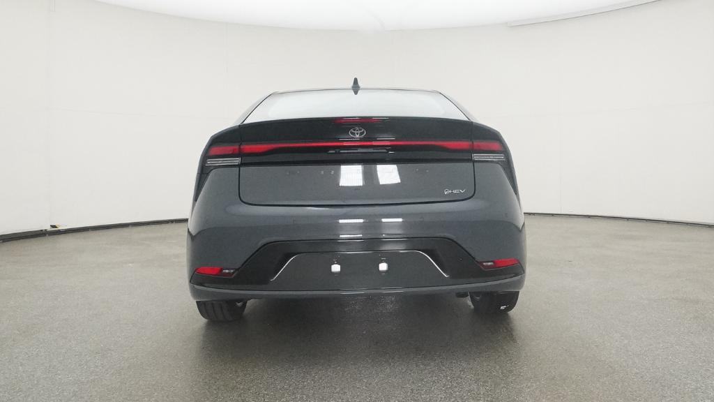 2026 Toyota Prius XLE photo 2