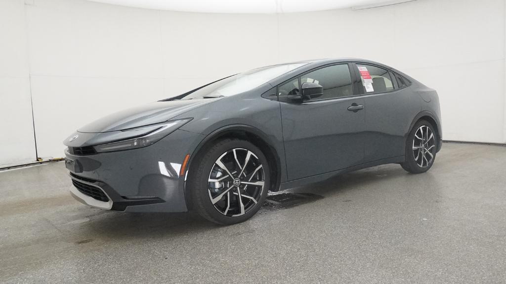 2026 Toyota Prius Plug-in Hybrid XSE photo 5