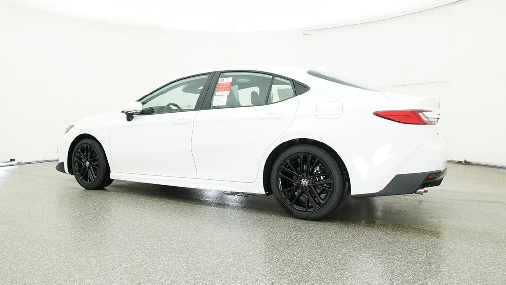 2025 Toyota Camry SE photo 6