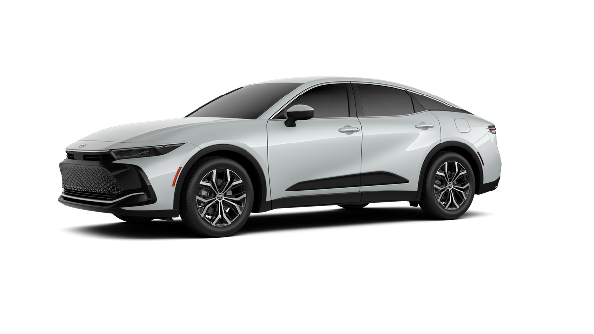2026 Toyota Crown XLE photo 2