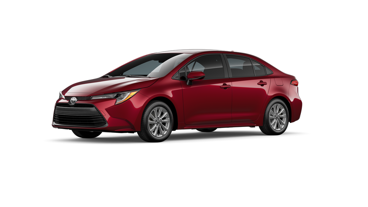 2026 Toyota Corolla LE photo 3