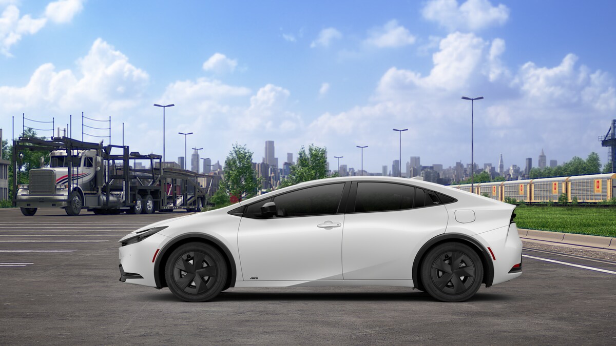 2026 Toyota Prius LE photo 4