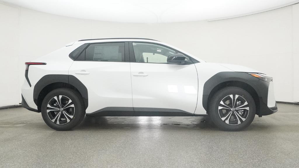 2025 Toyota bZ4X XLE photo 27