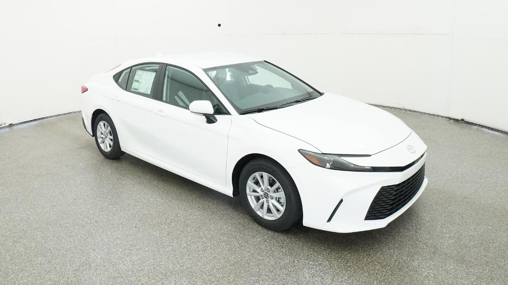2025 Toyota Camry LE photo 15