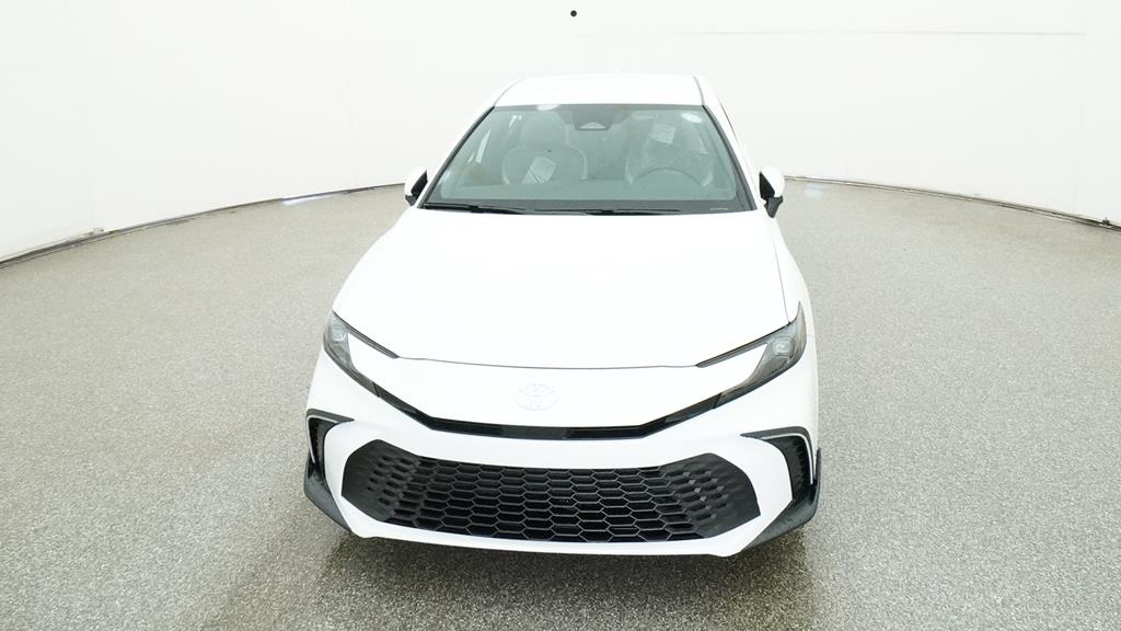 2025 Toyota Camry SE photo 3