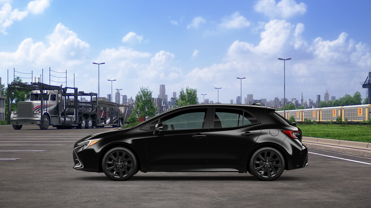 2025 Toyota Corolla XSE photo 4