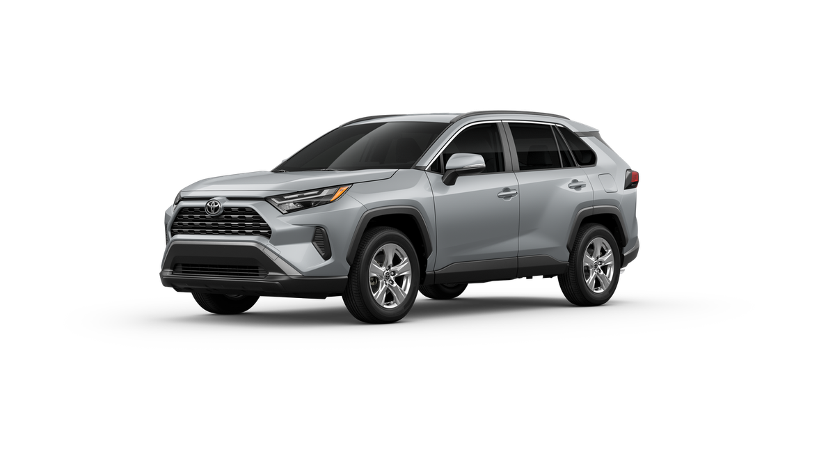 2025 Toyota RAV4 XLE photo 3