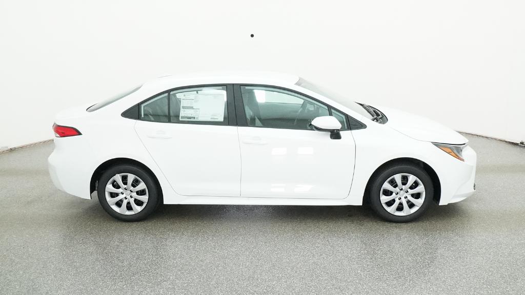 2025 Toyota Corolla LE photo 3