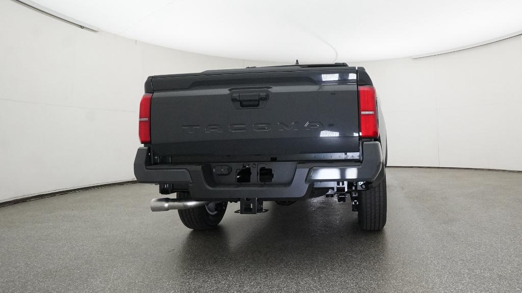 2025 Toyota Tacoma SR5 Double Cab photo 3