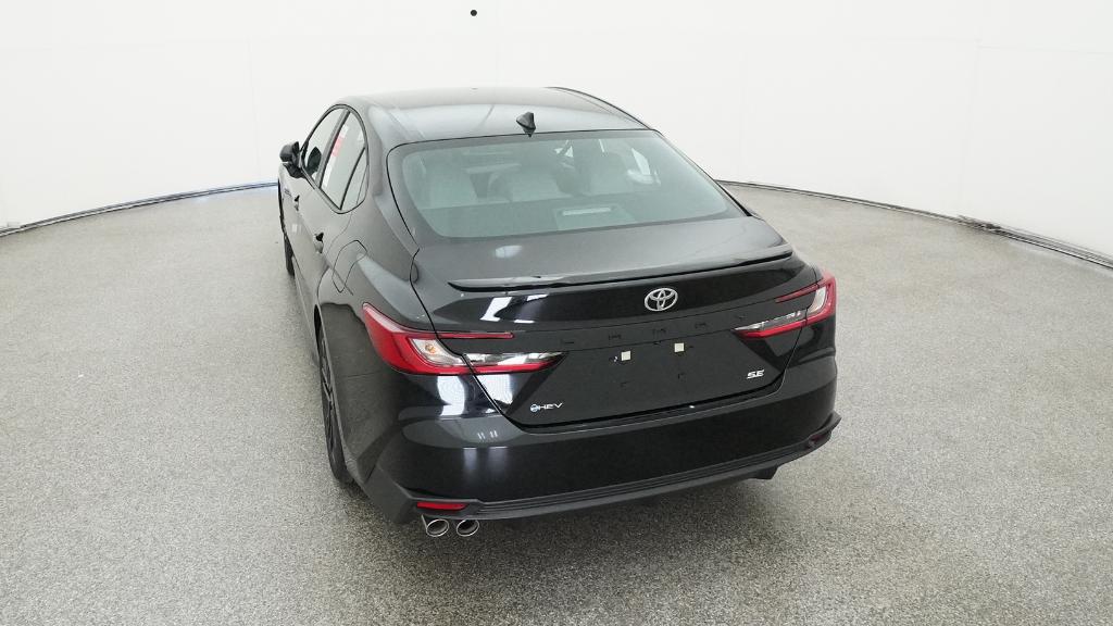 2025 Toyota Camry SE photo 4