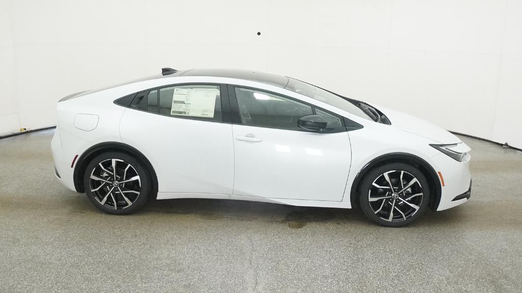 2026 Toyota Prius Plug-in Hybrid XSE photo 33