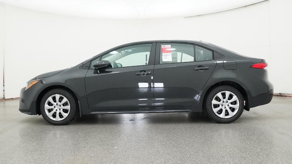 2026 Toyota Corolla LE photo 2