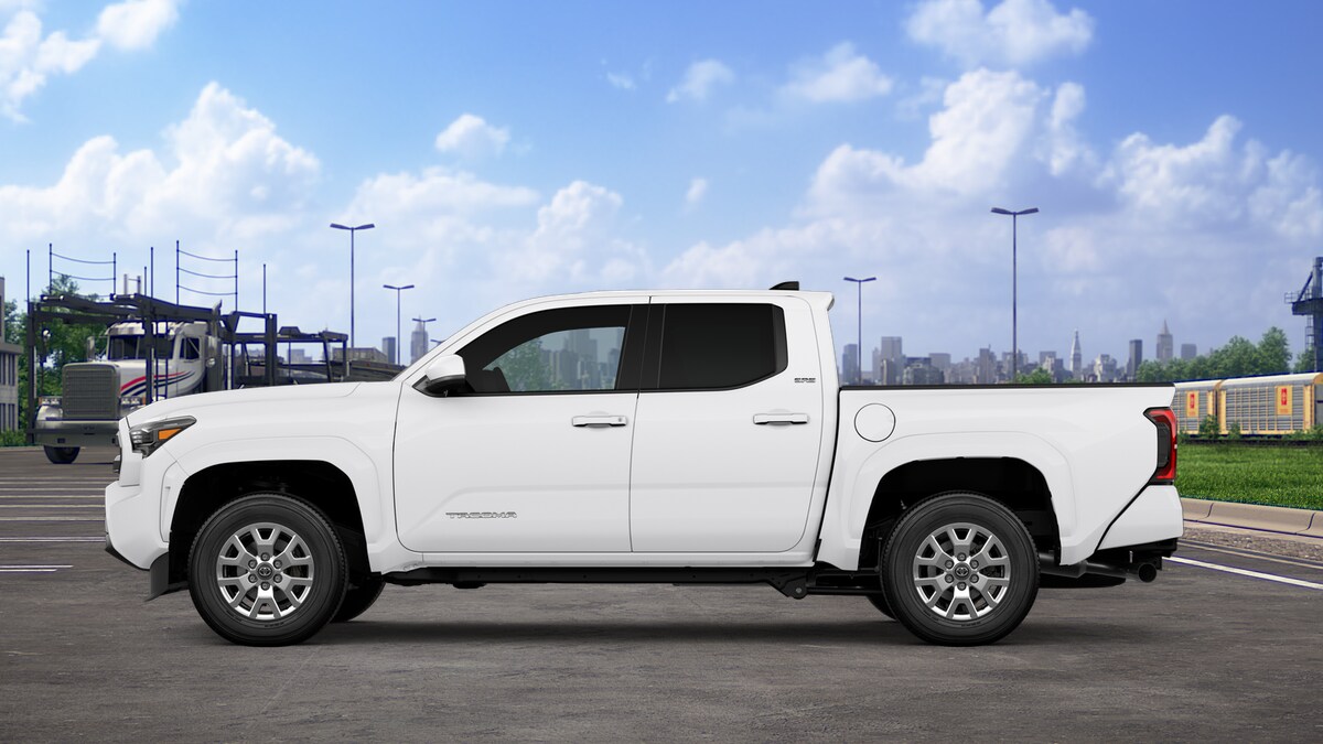 2025 Toyota Tacoma SR5 photo 4