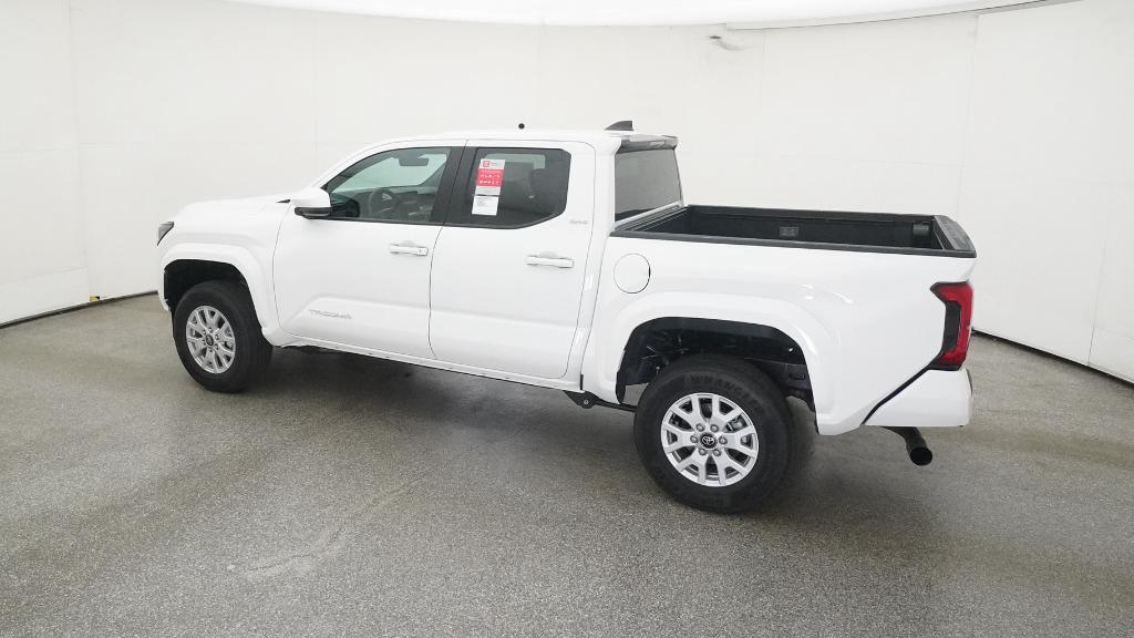 2025 Toyota Tacoma SR5 photo 26