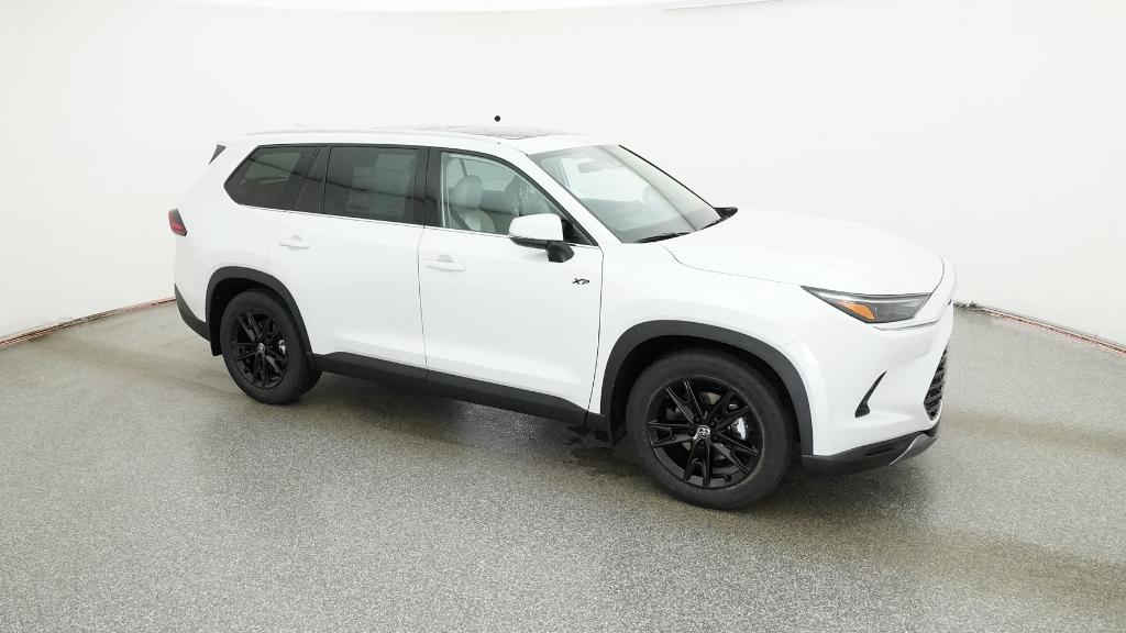 2025 Toyota Grand Highlander Limited photo 2