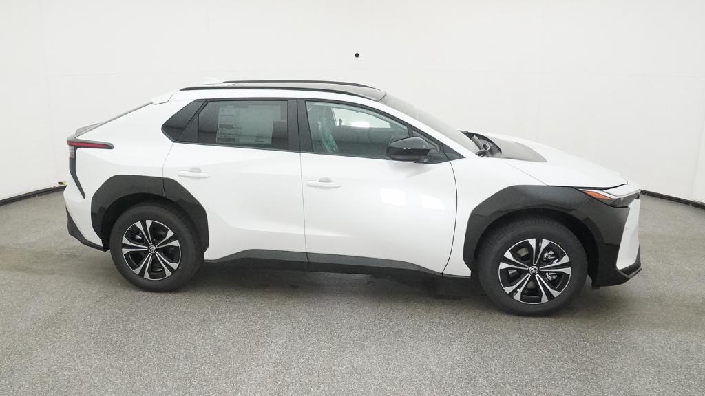 2025 Toyota bZ4X XLE photo 10