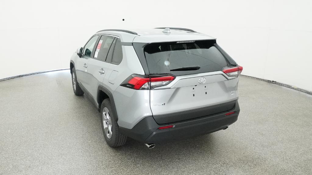 2025 Toyota RAV4 XLE photo 30