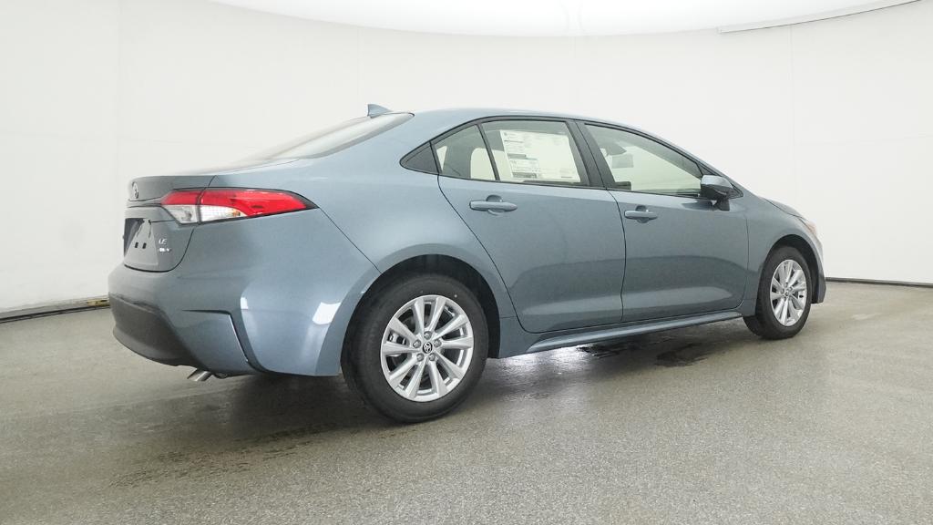 2025 Toyota Corolla Hybrid LE photo 5