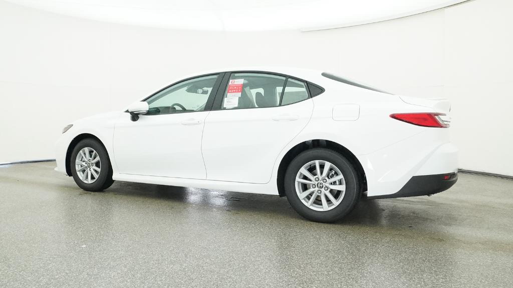 2025 Toyota Camry LE photo 25