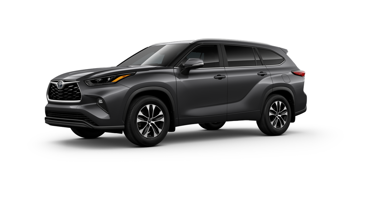2025 Toyota Highlander XLE photo 3