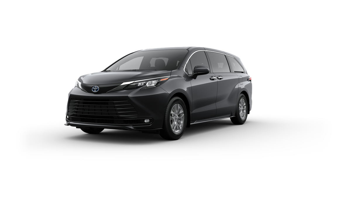 2025 Toyota Sienna XLE photo 2