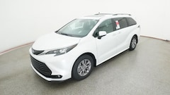 2025 Toyota Sienna XLE Van Passenger Van