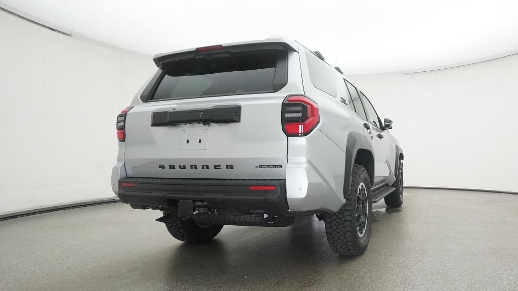 2025 Toyota 4Runner TRD Off-Road photo 2