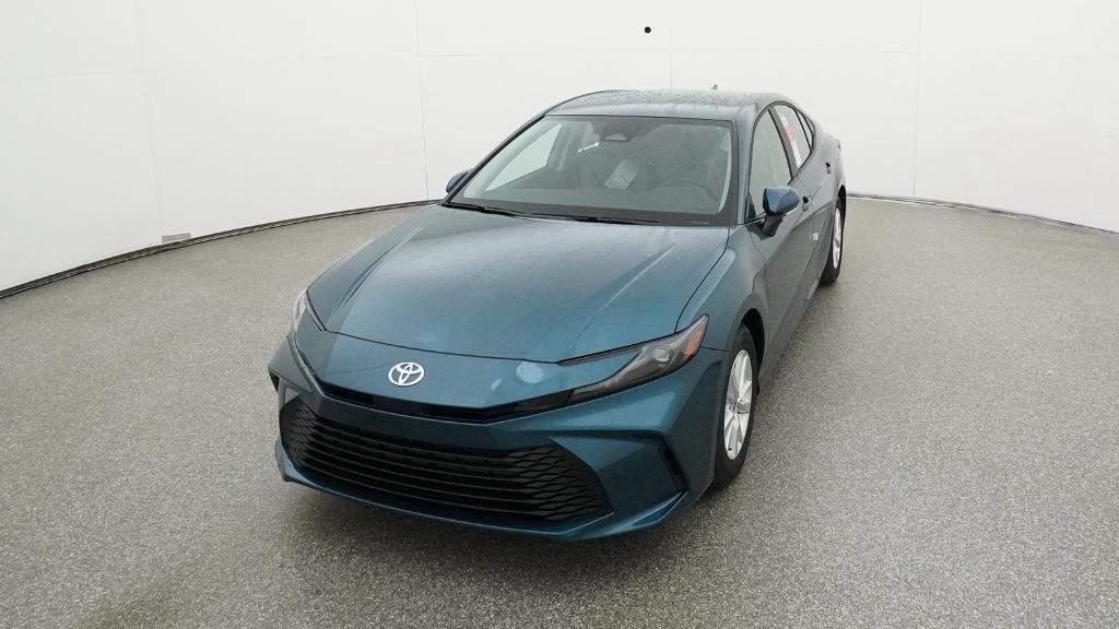 2025 Toyota Camry LE photo 23