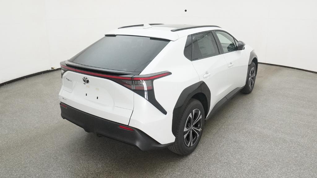 2025 Toyota bZ4X XLE photo 14