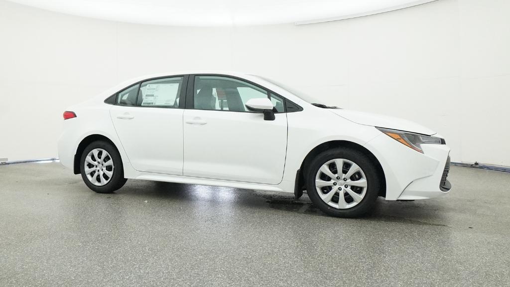 2025 Toyota Corolla LE photo 2