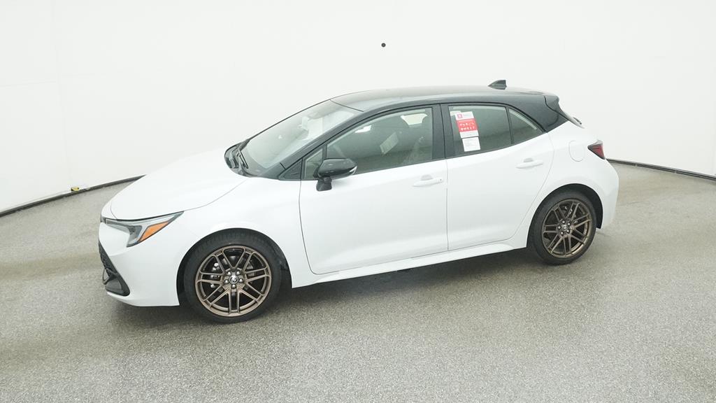 2025 Toyota Corolla SE photo 3