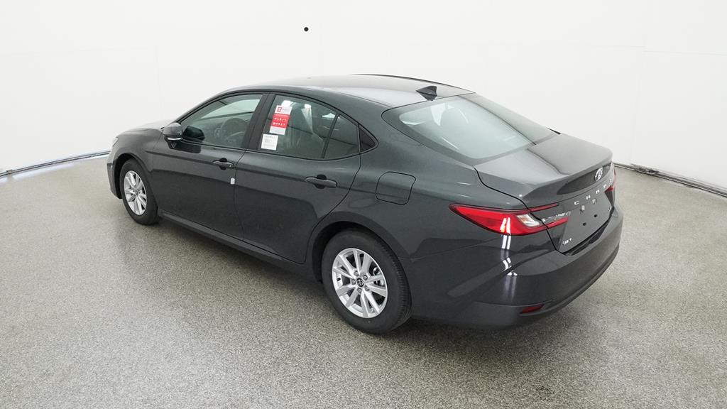 2025 Toyota Camry LE photo 4