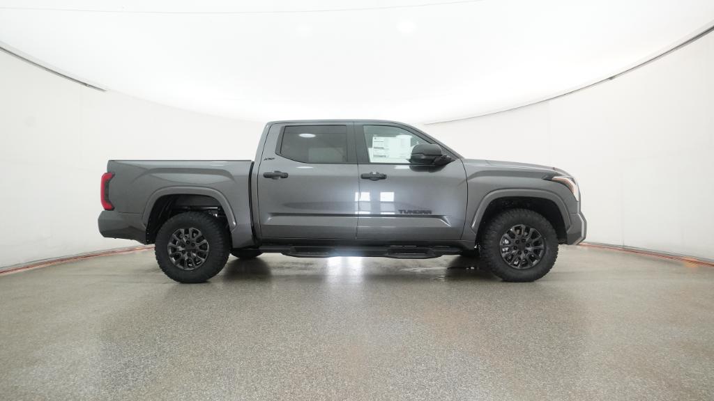 2025 Toyota Tundra SR5 CrewMax photo 3