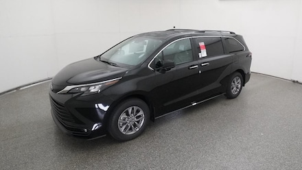 2025 Toyota Sienna XLE 7 Passenger Van Passenger Van