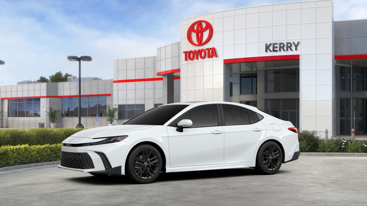 2025 Toyota Camry SE photo 2