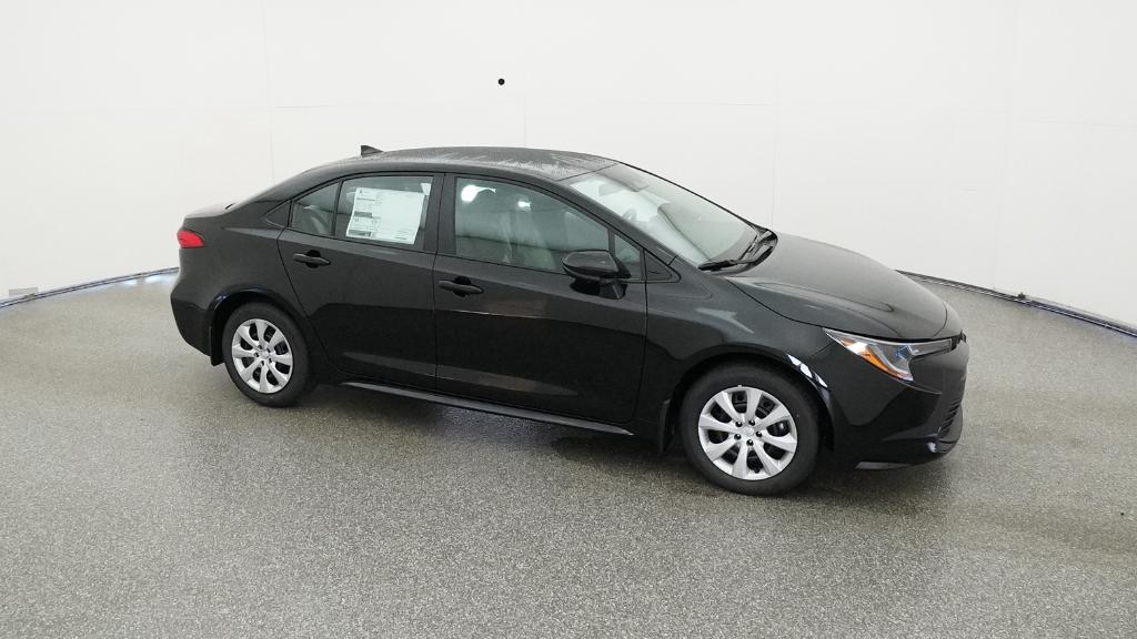 2025 Toyota Corolla LE photo 3