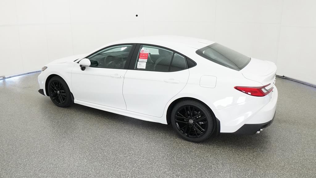 2025 Toyota Camry SE photo 6