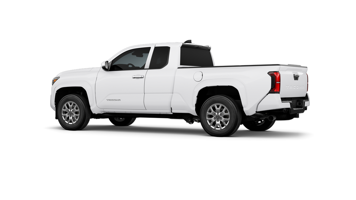 2025 Toyota Tacoma SR5 XtraCab photo 8