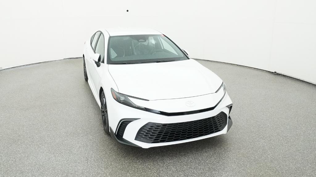 2025 Toyota Camry SE photo 32