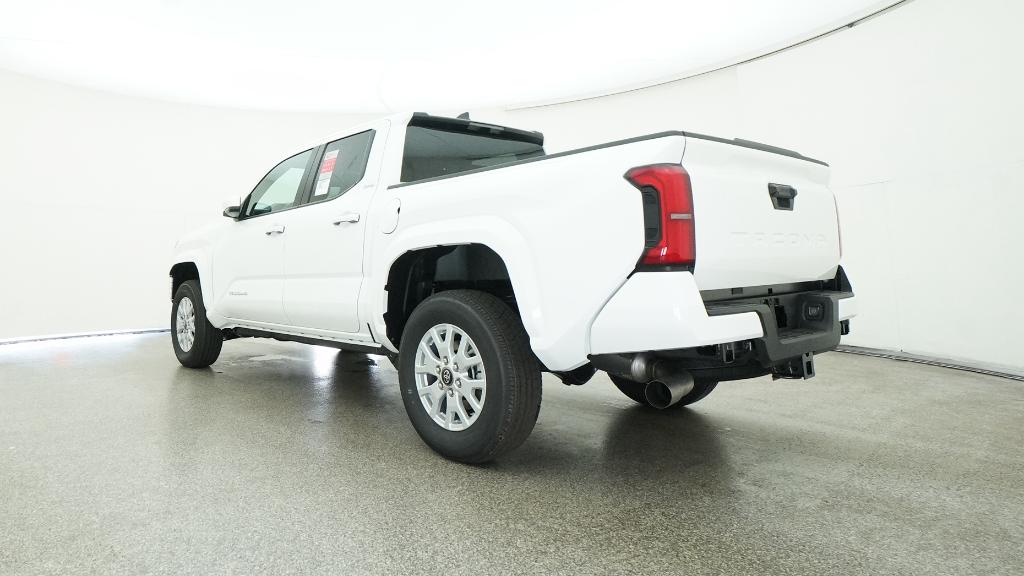 2025 Toyota Tacoma SR5 photo 4
