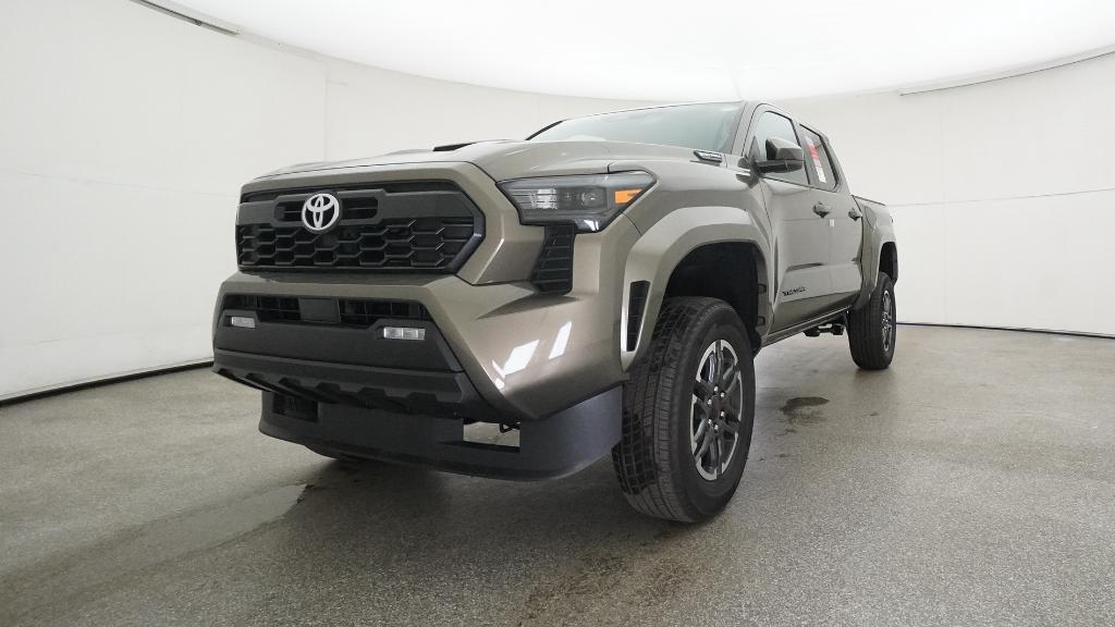2025 Toyota Tacoma TRD Sport photo 4