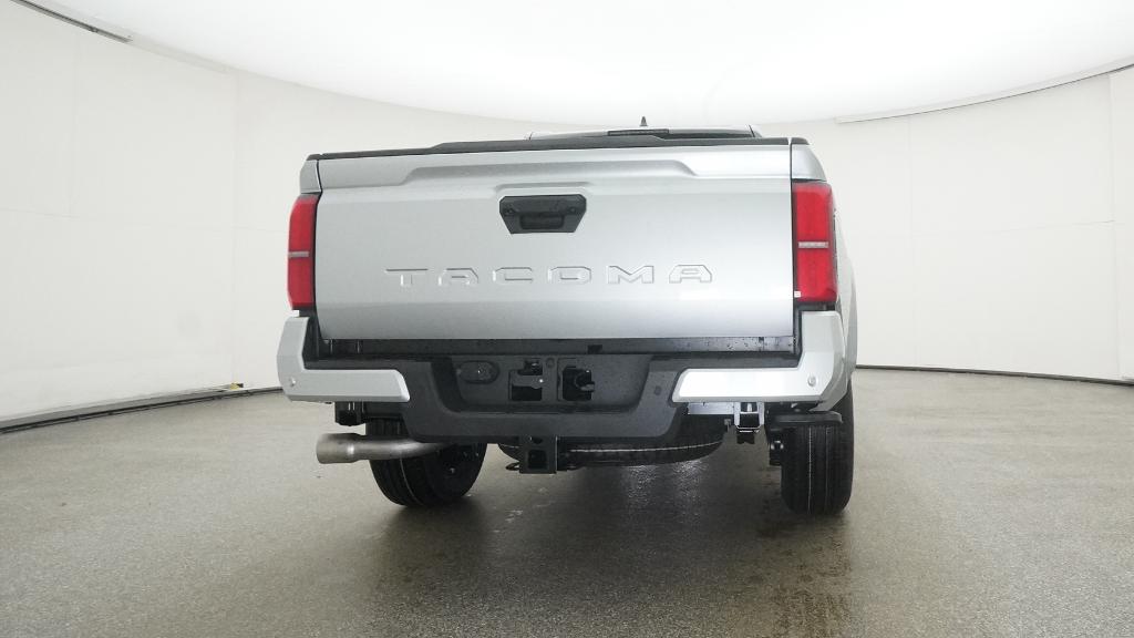 2025 Toyota Tacoma TRD Sport Double Cab photo 2